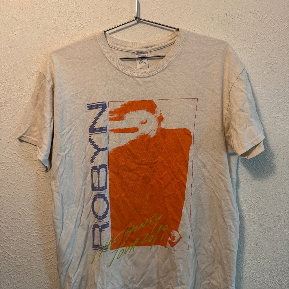 Robyn 2019 tour tee size large